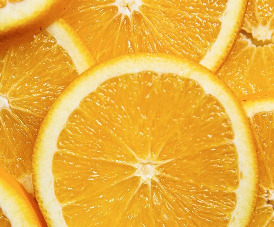 ویژگی رنگ نارنجی