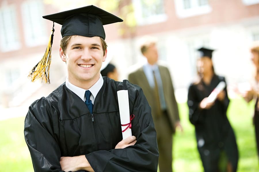 رشته هایی که در دوران دانشجویی حقوق دارند: دریافت حقوق با تحصیلات تکمیلی